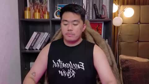 Snapshot of akihiro_morningstar chatting on 12.15.25 Dave online show from 12.15.25