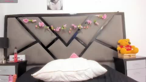 Kira online show from 06.11.26