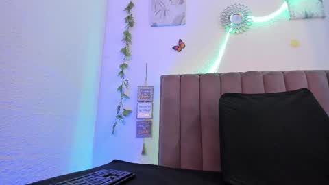 akirastone_ online show from 10.30.25