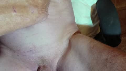 Snapshot of akiwi2 chatting on 01.13.25 akiwi2 online show from 01.13.25