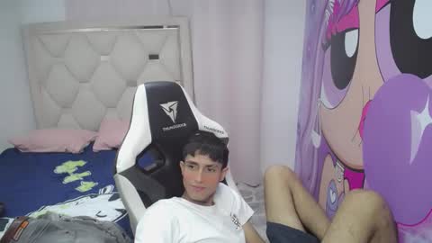 Snapshot of akyra_latin chatting on 01.19.26 Akyra latin online show from 01.19.26