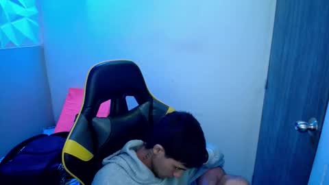 Snapshot of akyra_latin chatting on 02.25.26 Akyra latin online show from 02.25.26