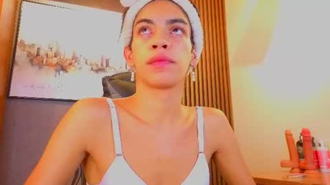 Alahia Rodriguez online show from 07.12.26