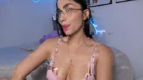 Alaia Alegria online show from 04.05.26