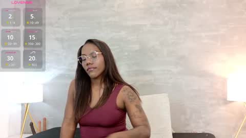 Snapshot of alaia_colins chatting on 06.13.26 alaia_colins online show from 06.13.26