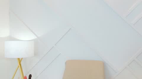 Snapshot of alaia_colins chatting on 06.25.26 alaia_colins online show from 06.25.26