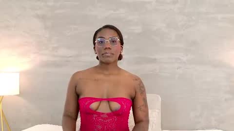 Snapshot of alaia_colins chatting on 07.09.26 alaia_colins online show from 07.09.26