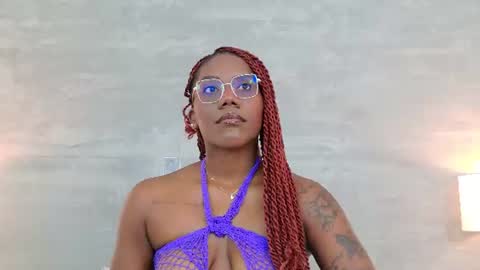 Snapshot of alaia_colins chatting on 07.22.26 alaia_colins online show from 07.22.26