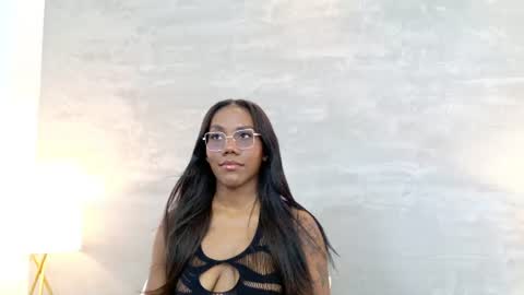 Snapshot of alaia_colins chatting on 08.07.26 alaia_colins online show from 08.07.26