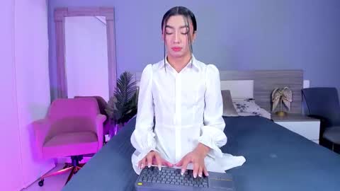 alaiaguerra online show from 11.24.25