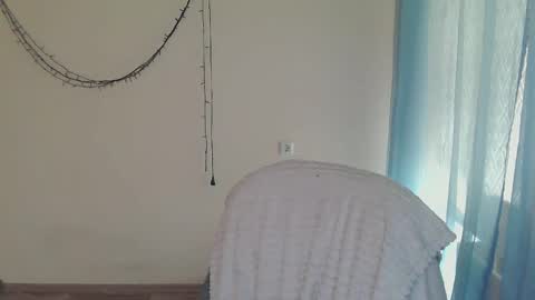 Anna online show from 04.30.26