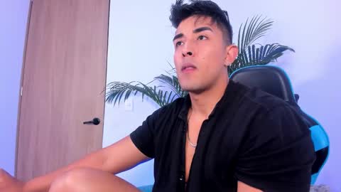 Snapshot of alan_greek_1 chatting on 12.18.25 Alan greek online show from 12.18.25