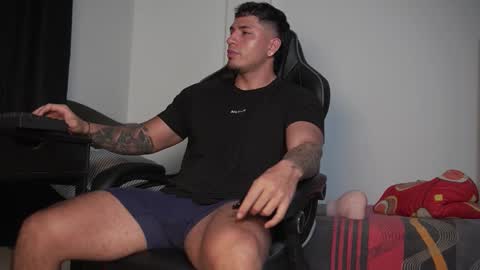 Snapshot of alan_muscle chatting on 11.04.25 Alan online show from 11.04.25