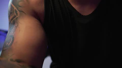 Snapshot of alan_muscle chatting on 11.14.25 Alan online show from 11.14.25