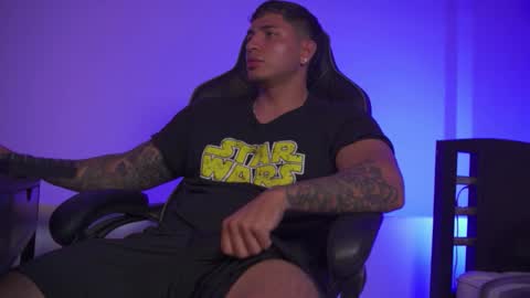 Snapshot of alan_muscle chatting on 03.05.26 Alan online show from 03.05.26