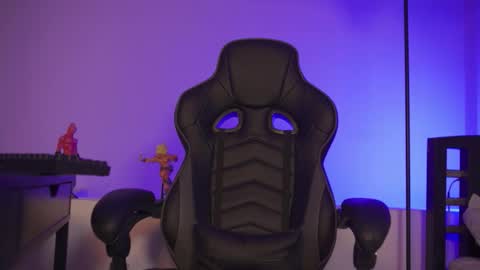 Snapshot of alan_muscle chatting on 03.09.26 Alan online show from 03.09.26