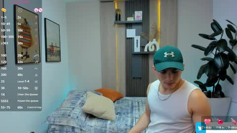 Alan  Kevin can we reach 100 thumbs up please guys  online show from 04.28.26