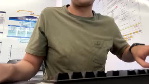 Snapshot of alan_sa chatting on 12.05.25 Alan online show from 12.05.25