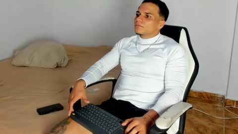 Snapshot of alan_vitori chatting on 05.03.26 alan_vitori online show from 05.03.26