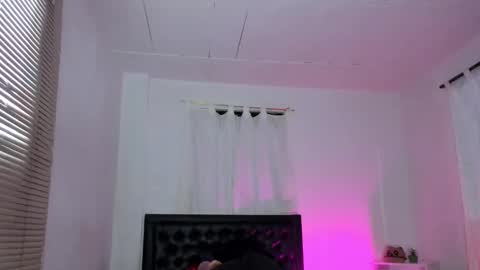 Snapshot of alana_blum10 chatting on 11.24.25 ---Alana--- online show from 11.24.25