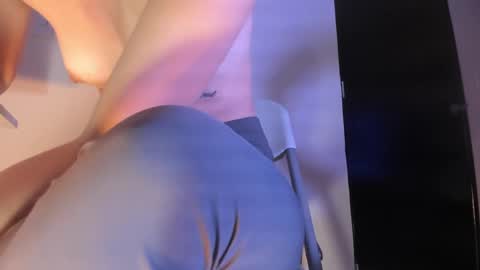 Snapshot of alana_madison chatting on 12.28.24 Maeve online show from 12.28.24