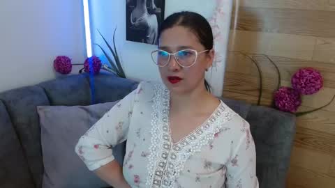 Snapshot of alana_steel_1 chatting on 03.26.26 Alana online show from 03.26.26
