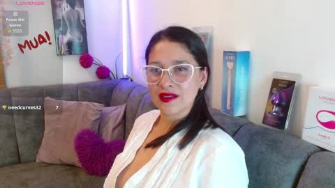 Snapshot of alana_steel_1 chatting on 04.07.26 Alana online show from 04.07.26
