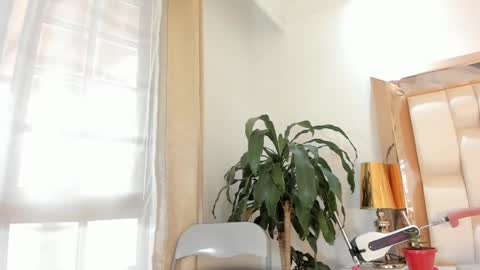 Snapshot of alana_then2 chatting on 03.05.25       online show from 03.05.25