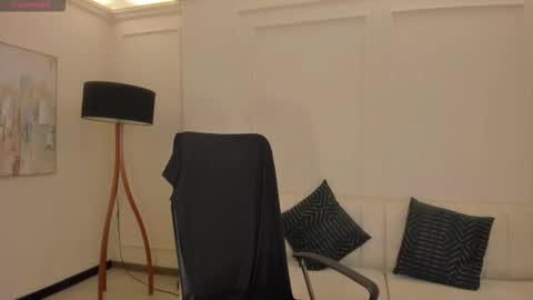 Alana online show from 10.15.25