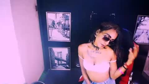 alanadelray online show from 11.19.25