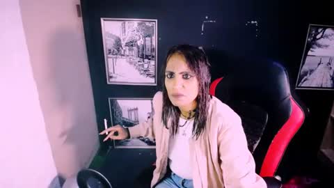 alanadelray online show from 11.24.25