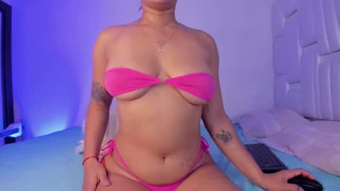 Snapshot of alanajoness chatting on 01.03.25 Alanna online show from 01.03.25