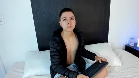 Snapshot of alanblack1 chatting on 01.28.25 alanblack1 online show from 01.28.25