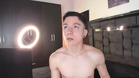 Snapshot of alanblack1 chatting on 11.26.25 alanblack1 online show from 11.26.25