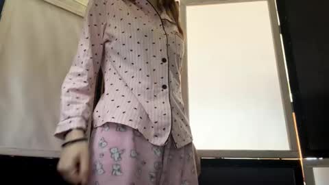 Stella online show from 11.23.25