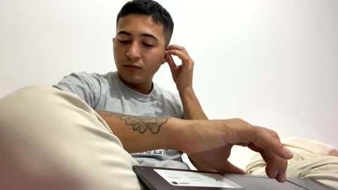 Snapshot of alanj998 chatting on 10.19.25 alanj998 online show from 10.19.25