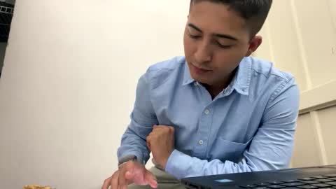 Snapshot of alanj998 chatting on 01.12.26 alanj998 online show from 01.12.26