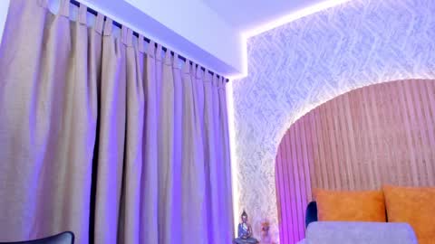 Alanna  online show from 01.12.25