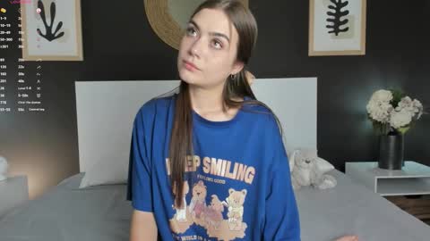 Alanna Cute Russell online show from 10.14.25