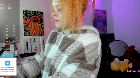 Snapshot of alaska_colors chatting on 12.02.24 Caro online show from 12.02.24