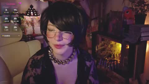 Snapshot of alaskagrace chatting on 09.10.25 Alaska Grace online show from 09.10.25