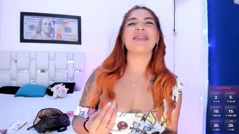 Snapshot of alba_grey chatting on 12.20.25 alba online show from 12.20.25