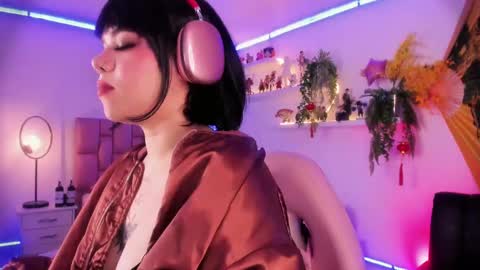 albaandthayron online show from 02.22.25