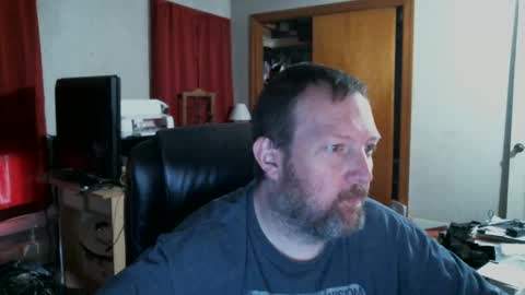 Snapshot of alberik2316 chatting on 01.04.25 Alberik online show from 01.04.25