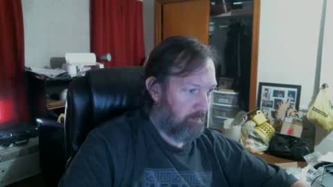 Snapshot of alberik2316 chatting on 11.22.25 Alberik online show from 11.22.25