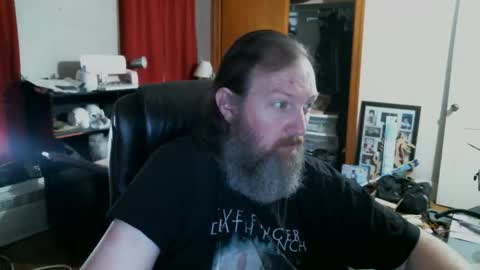 Snapshot of alberik2316 chatting on 04.04.26 Alberik online show from 04.04.26