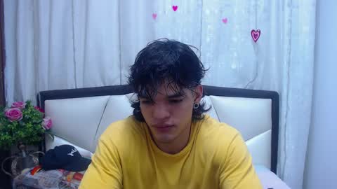 Snapshot of albertbernal69 chatting on 03.11.25 Albert online show from 03.11.25