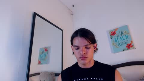 Snapshot of albertbernal69 chatting on 11.24.25 Albert online show from 11.24.25