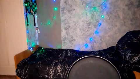 Snapshot of alberthamazierski chatting on 10.19.25 Im Katrina online show from 10.19.25