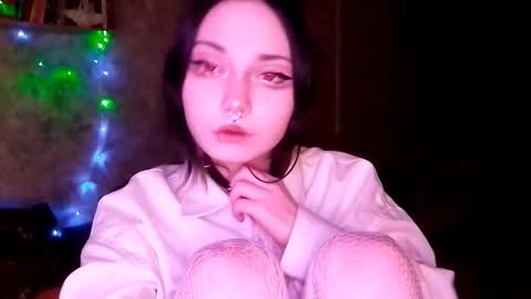 Snapshot of alberthamazierski chatting on 10.20.25 Im Katrina online show from 10.20.25